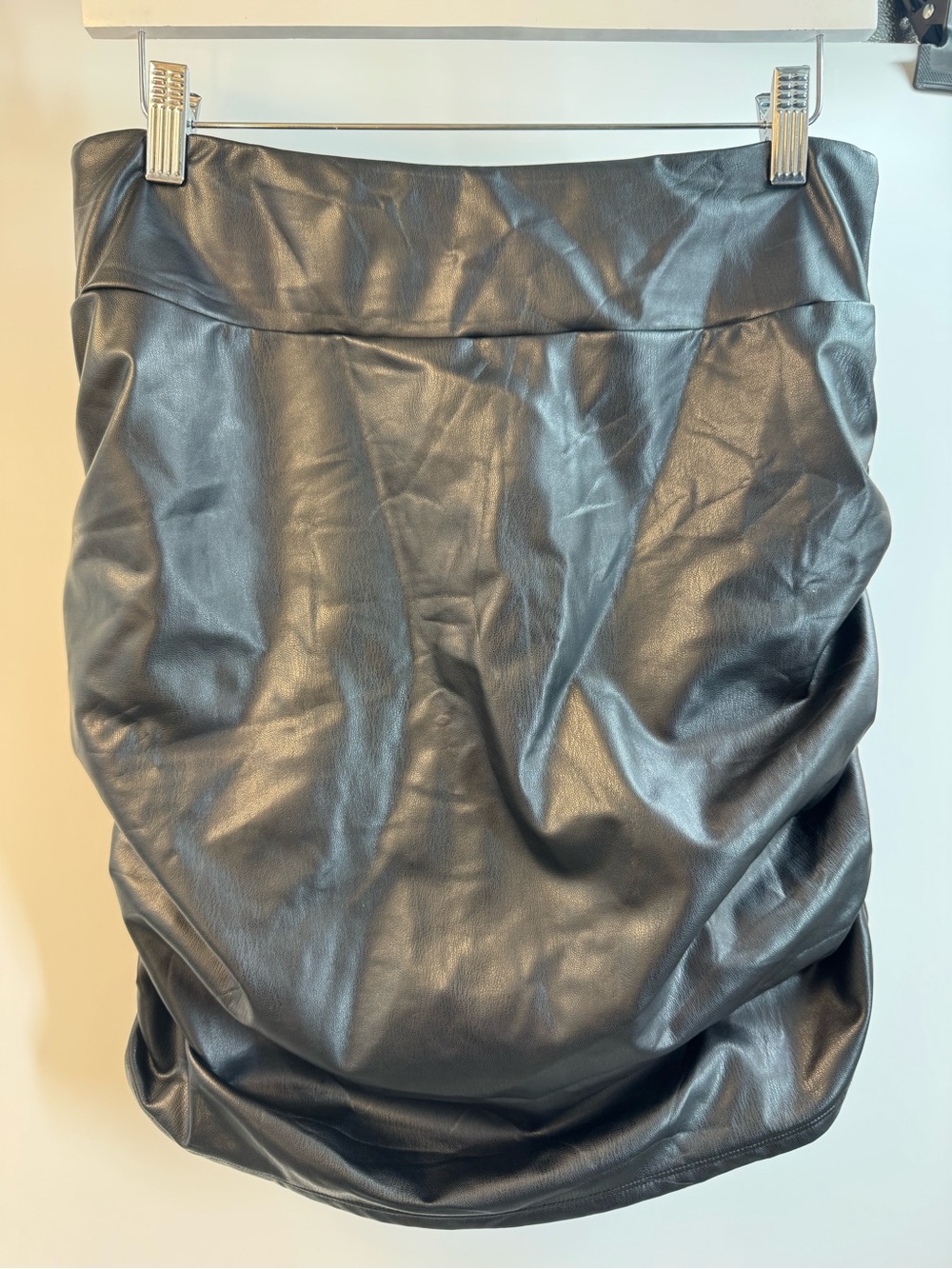 HALARA Black Faux Leather Mini Skirt with Ruched Draping